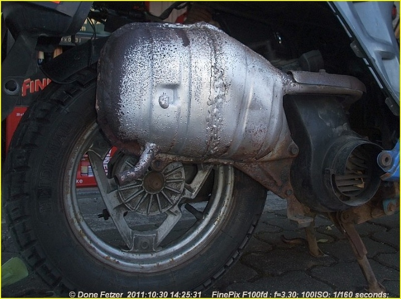 2011_10_30_so_01_011_auspuff.jpg