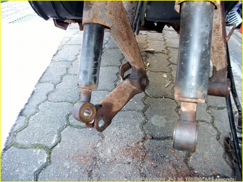 2011_10_30_so_01_025_schwinge_grober_rost.jpg