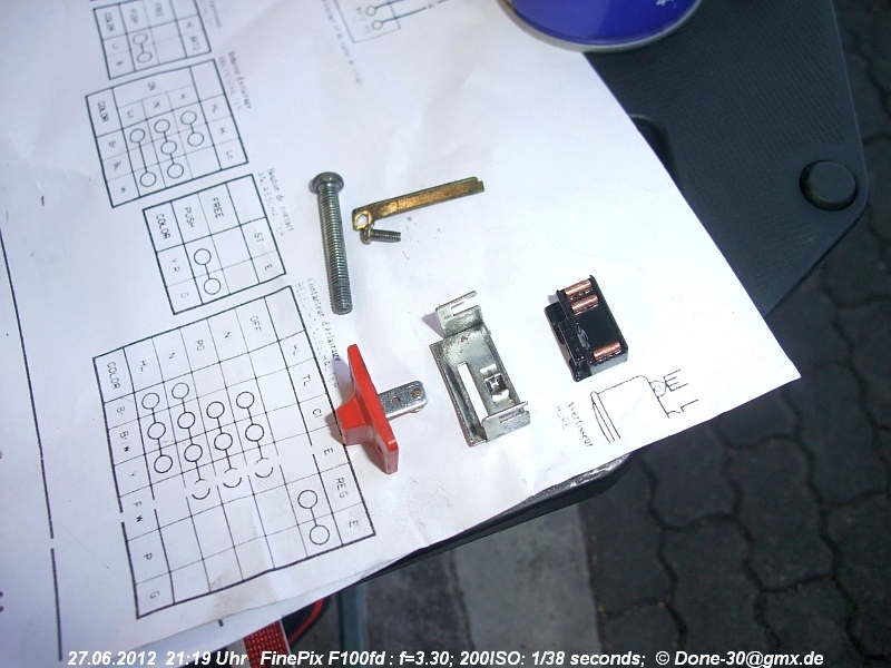2012_06_27_mi_01_010_blinkerschalter_zerlegt.jpg