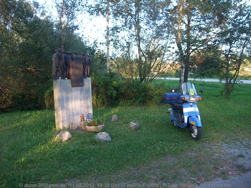 2012_08_11_sa_01_104_denkmal_bei_koenigshofen.jpg