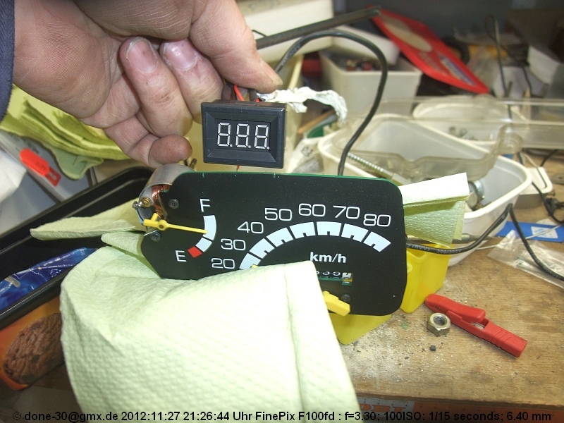 2012_11_27_di_01_006_tacho_und_thermometer.jpg