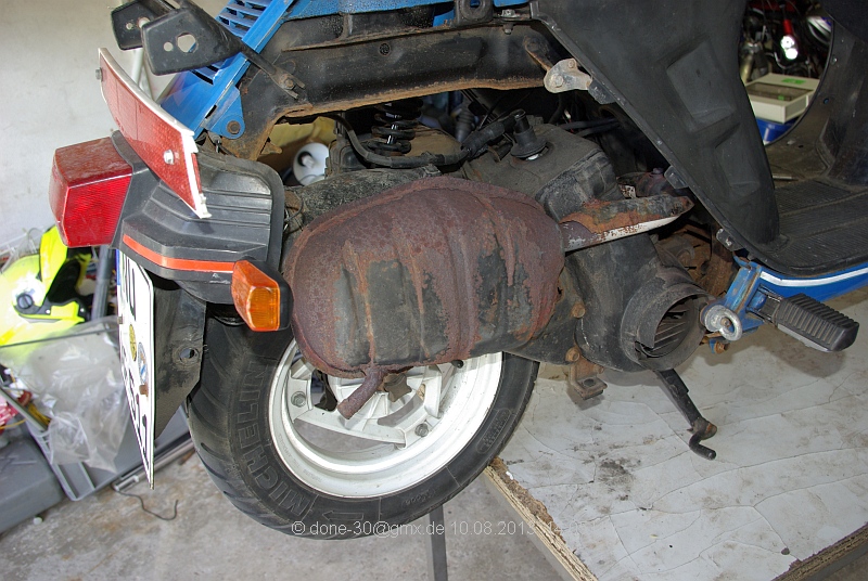 2013_08_10_sa_02_003_rechte_seite_auspuff.jpg