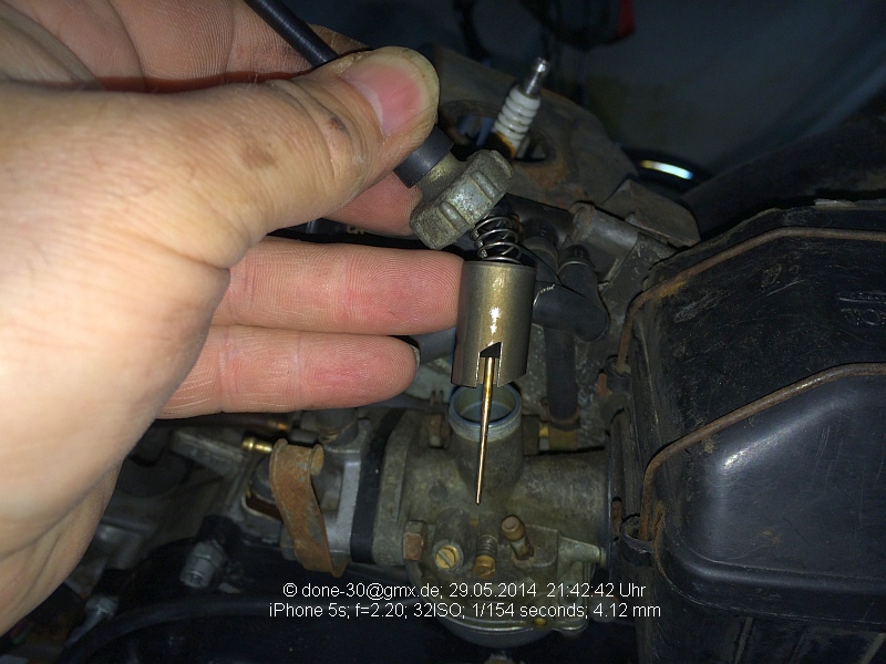 2014_05_29_do_04_019_vergaserschieber_einbaulage.jpg