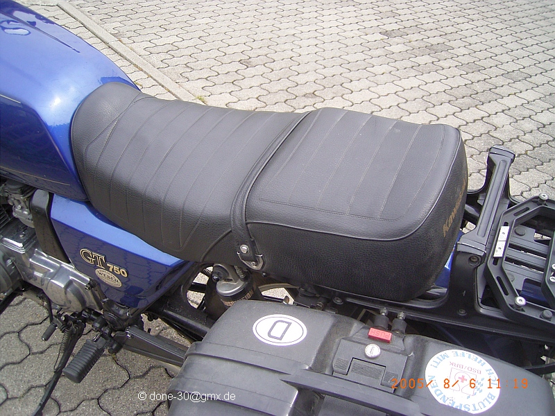 2005_08_06_sa_01_041_sitzbank.jpg - Unicode