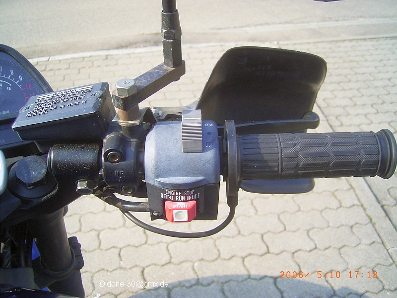 2006_05_10_mi_02_003_armaturen_rechts.jpg - Unicode