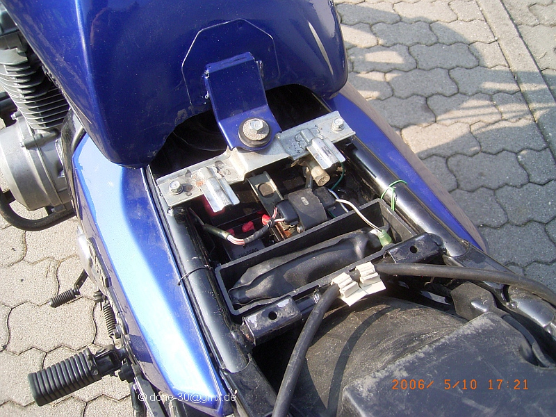 2006_05_10_mi_02_018_batterie.jpg - Unicode